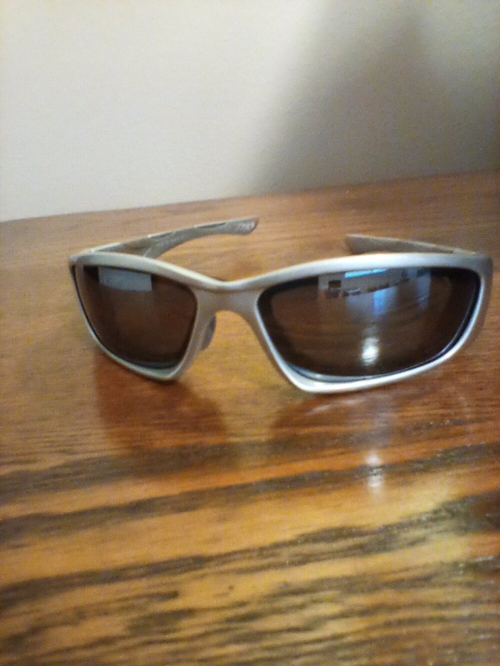 Women's motorcycle glasses, silver Cross fire brand.